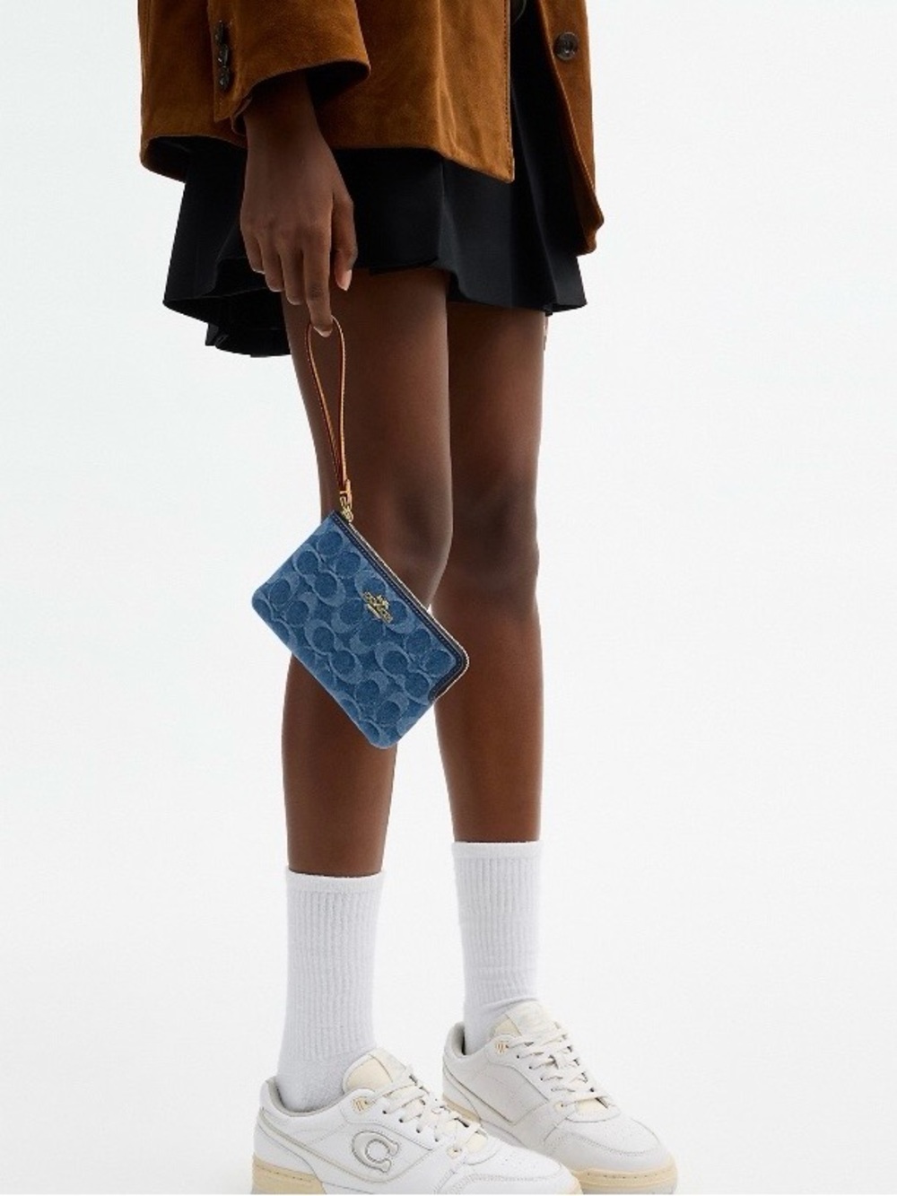 Coach Corner Zip Wristlet In Signature Denim - Picture 2 of 6